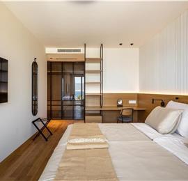 4-Bedroom Luxury Villa with Heated Pool, Ciovo near Trogir – Sleeps 8